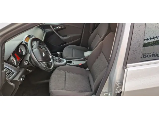 Opel Astra Sports Tourer 1.4 Turbo Bns + 2015 Benzine 8