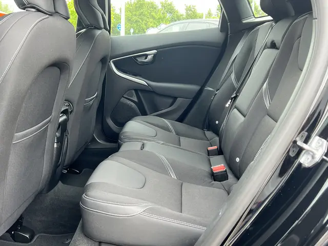 Volvo V40 2.0 D2 Kinetic 2017 Diesel 12