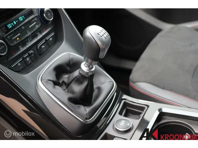 Ford Kuga 1.5 EcoBoost ST Line 2018 Benzine 36