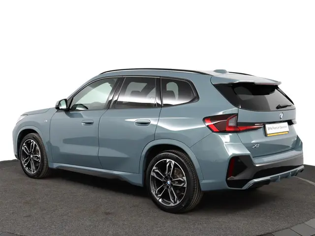 BMW X1 sDrive18i 2022 Benzine 9