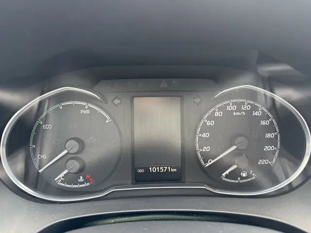 Toyota Yaris 1.5 Hybrid Energy Plus 2018 Hybride Benzine 17