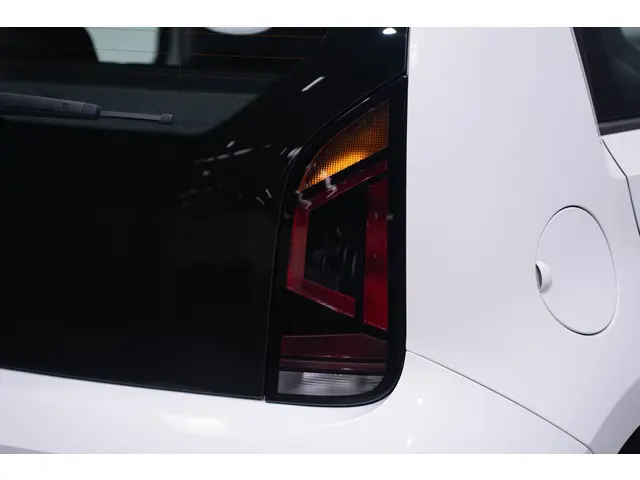 Volkswagen up! 1.0 BMT move up! 2019 Benzine 13