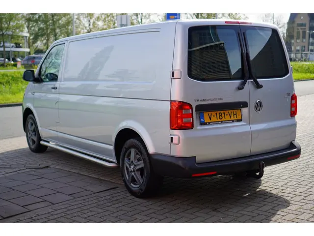Volkswagen Transporter 2.0 TDI L2H3 2016 Diesel 7