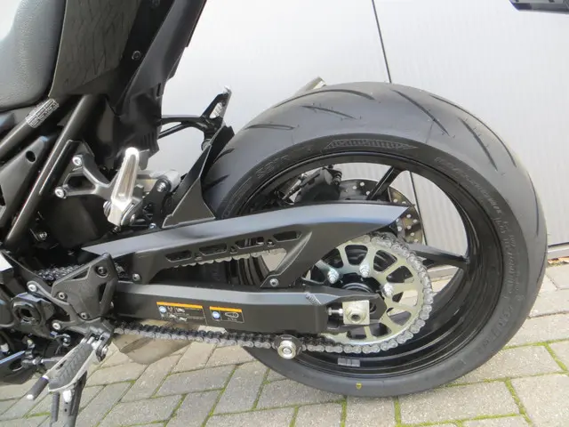 Kawasaki Z900 Performance 2025 Benzine 12