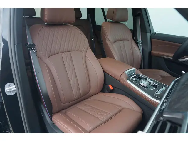 BMW X5 xDrive50e 2025 Hybride Benzine 8