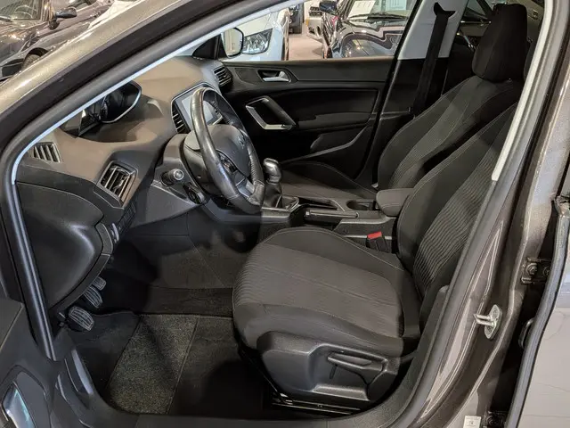 Peugeot 308 1.2 VTi Blue Lease 2013 Benzine 5