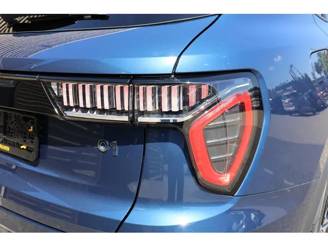 Lynk & Co 01 1.5 2025 Hybride Benzine 12