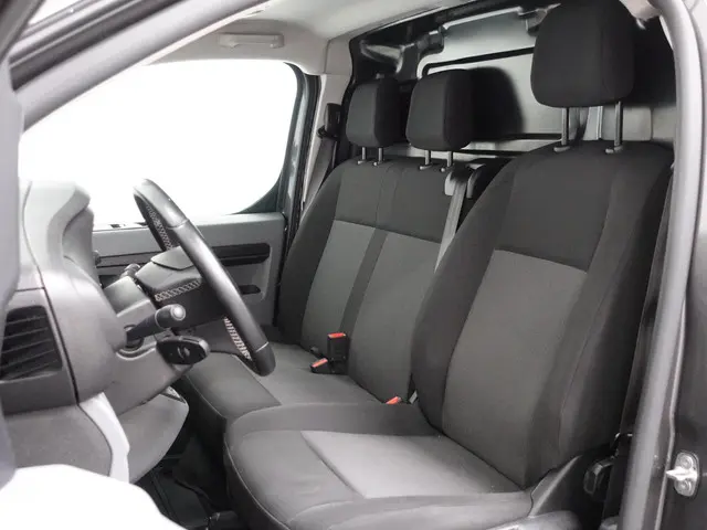 Opel Vivaro 2