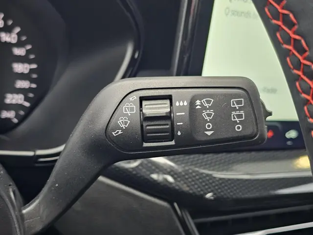 Ford Focus 1.0 EcoBoost Hybrid ST Line 2025 Benzine 18
