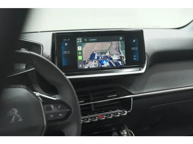 Peugeot 208 PureTech 100 Allure 2022 Benzine 56