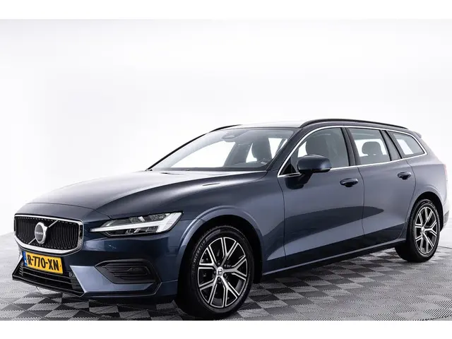 Volvo V60 2.0 B4 Core | Trekhaak | NAVI | Automaat 2022 Benzine 24