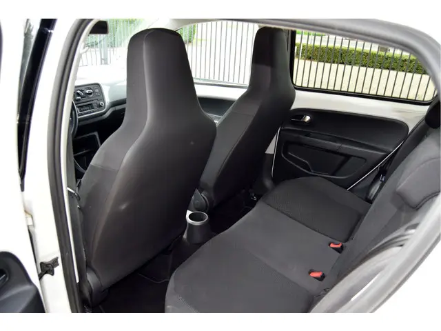SEAT Mii 1.0 Sport Dynamic 2015 Benzine 19