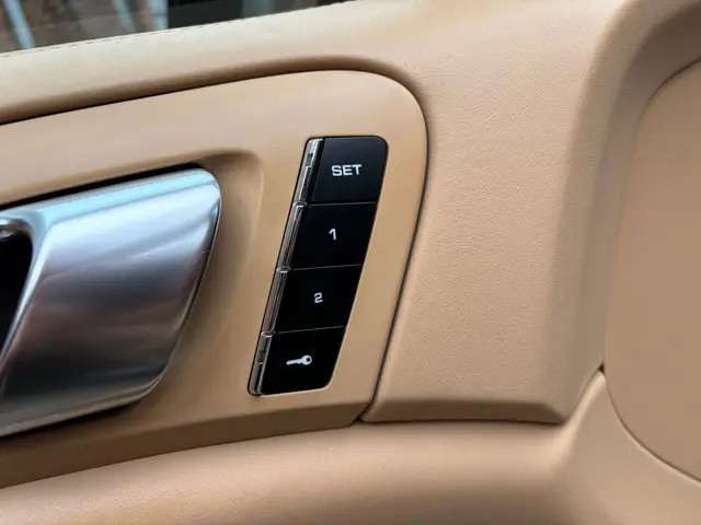 Porsche Cayenne 3.0 S E-Hybrid 2015 Hybride Benzine 25