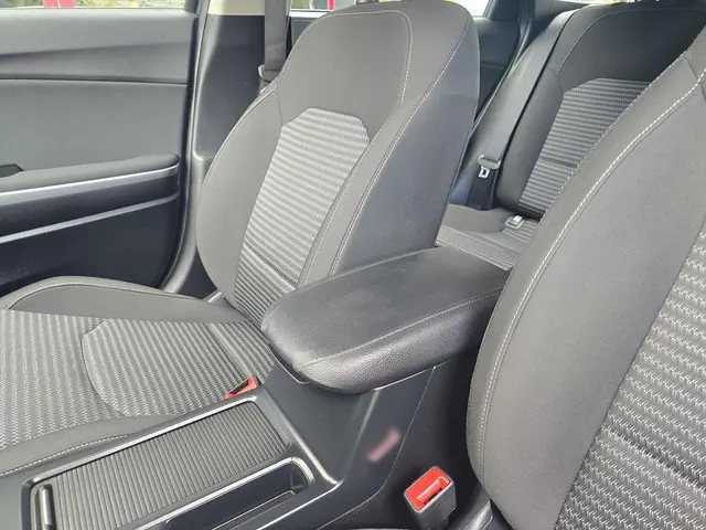 Kia Ceed Sportswagon 1.0 T-GDi DynamicLine 2023 Benzine 28
