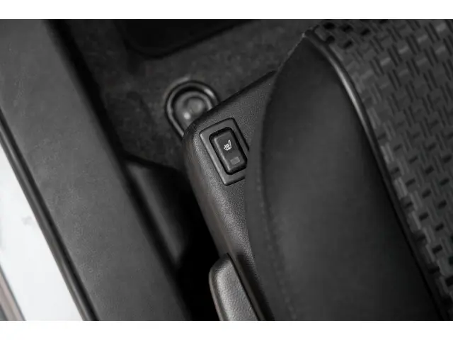 Mazda 2 1.3 TS Plus*Naviagtie*Stoelverwarming* 2014 Benzine 23