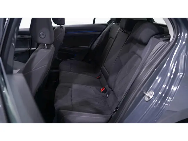 Volkswagen Golf 1.4 eHybrid Style 2022 Hybride Benzine 43