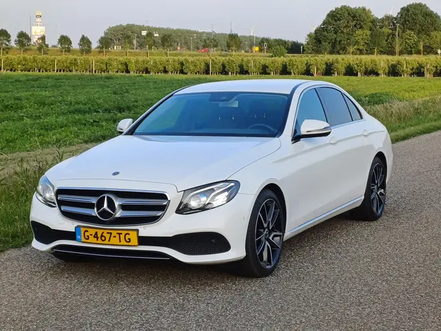 Mercedes-Benz E-Klasse 200 Premium 2017 Benzine 3