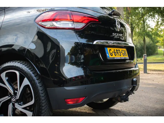 Renault Scénic TCe 130 Bose 2017 Benzine 22