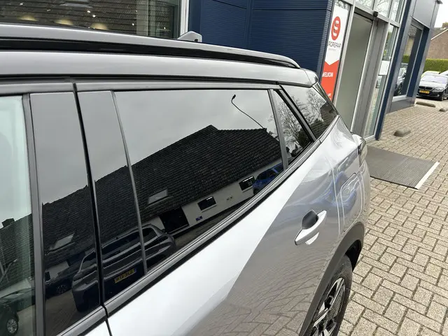 Peugeot 2008 1.2 Turbo 130 PK GT 2024 Benzine 34