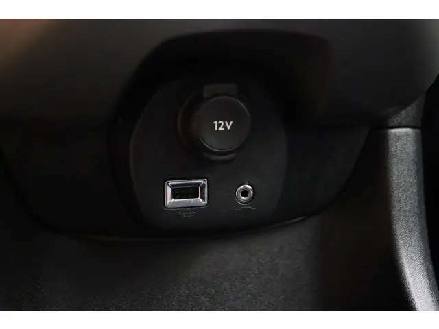 Peugeot 108 1.0 e-VTi Active 2015 Benzine 21