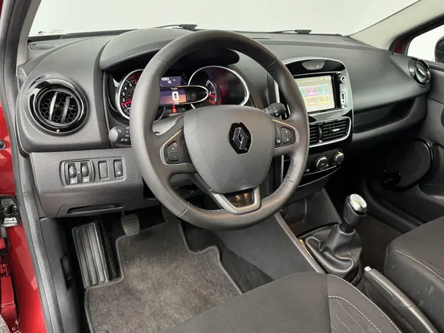 Renault Clio Estate TCe 90 Limited 2019 Benzine 15