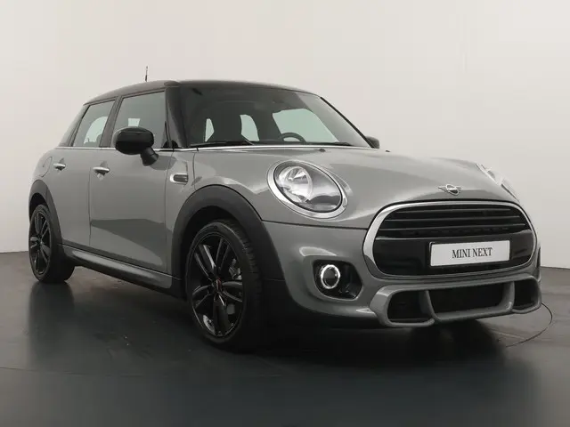 MINI 5-Deurs Cooper 2020 Benzine 7