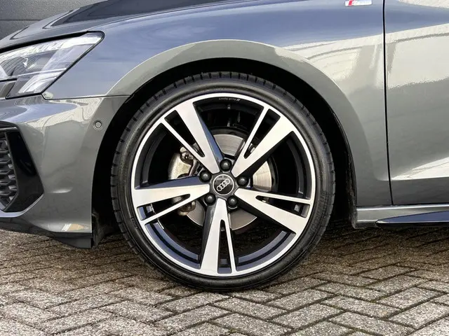 Audi A3 Sportback 30 TFSI S edition 2023 Benzine 6
