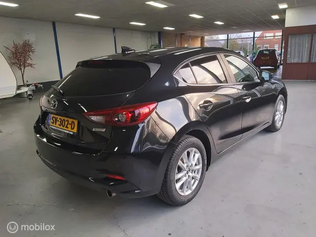 Mazda 3 3