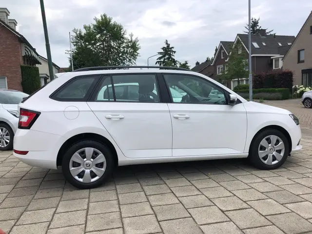 Škoda Fabia Combi 1.0 Active 2019 Benzine 4