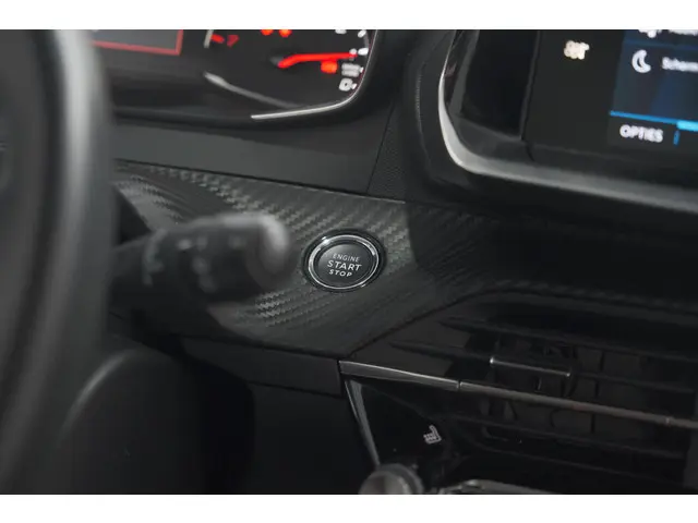 Peugeot 2008 PureTech 130 EAT8 Allure Pack 2021 Benzine 40