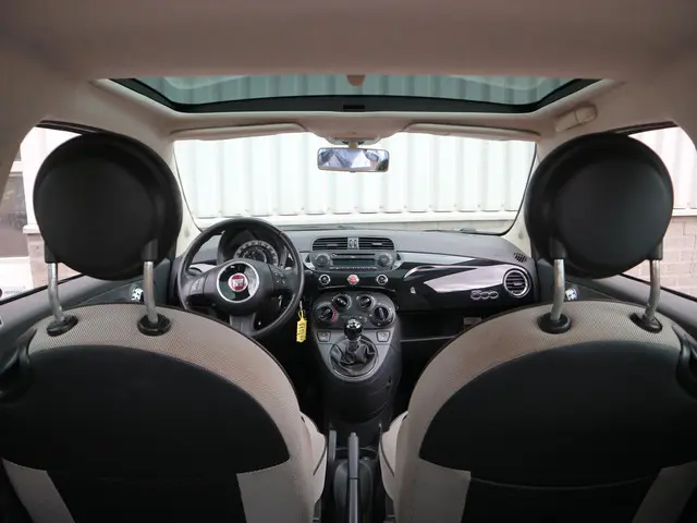 Fiat 500 1.2 Lounge 2013 Benzine 8