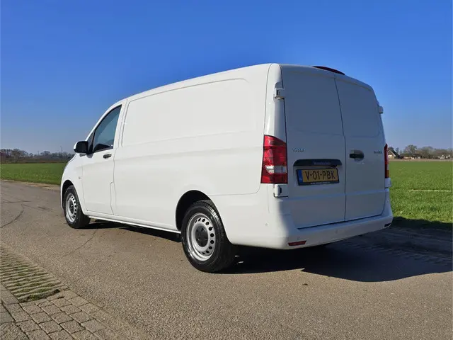 Mercedes-Benz Vito 116 CDI L2 H1 2024 Diesel 3