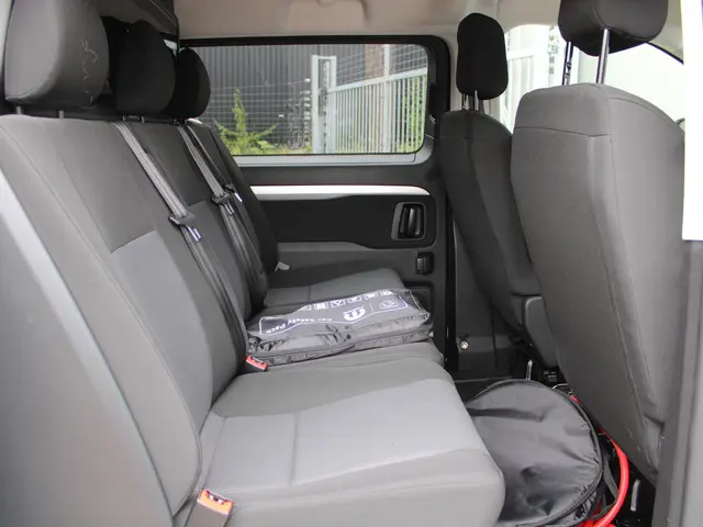 Peugeot e-Expert EV L3 DC 75 kWh 2023 Elektrisch 7