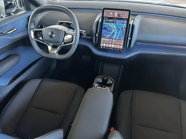 Volvo EX30 Single Motor Plus 51 kWh 2024 Elektrisch 27