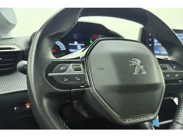 Peugeot 208 1.2 PureTech Blue Lease Active 2021 Benzine 18