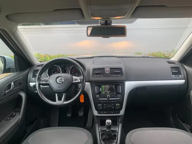 Škoda Yeti Outdoor 1.2 TSI Elegance 2014 Benzine 19