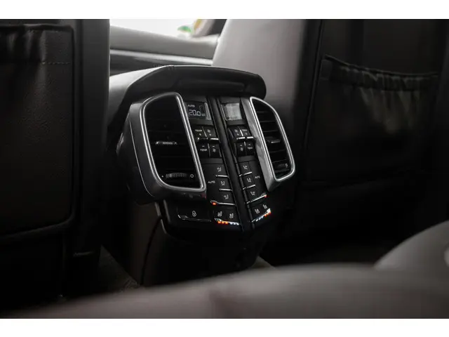 Porsche Cayenne 4.8 Turbo S 2014 Benzine 9