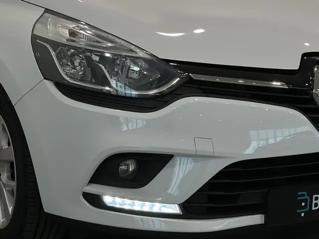 Renault Clio Estate 0.9 TCe 90 Limited 2018 Benzine 23
