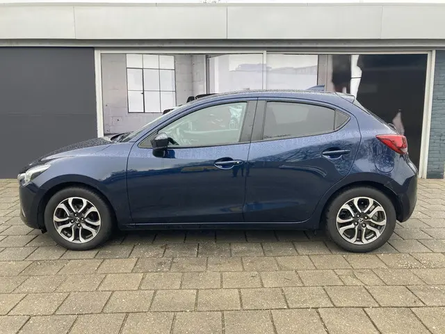 Mazda 2 Skyactiv-G 90 5MT GT-M 2019 Benzine 2
