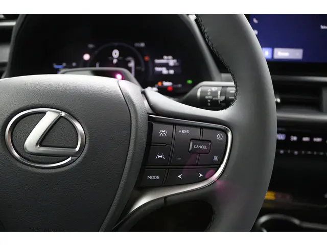 Lexus UX 300h 35th Edition 2026 Hybride Benzine 21