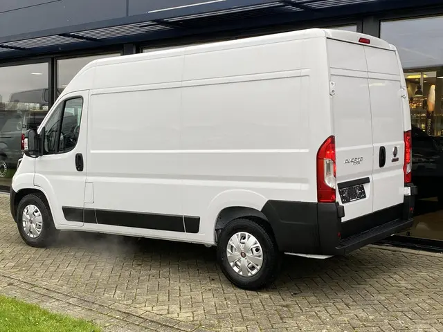Fiat Ducato 35 2.2D 180pk Automaat L2H2 2024 Diesel 4
