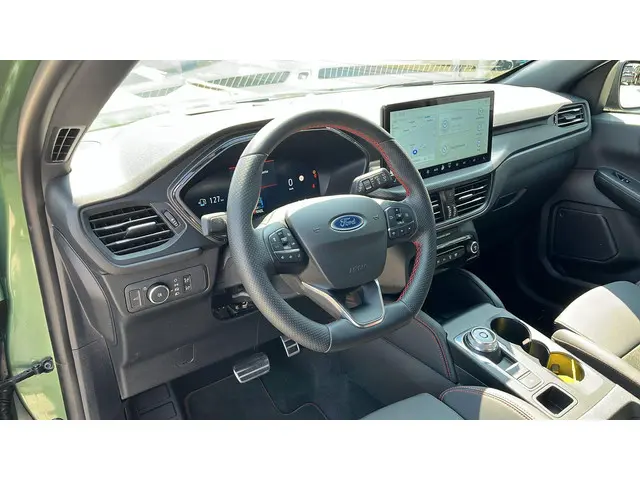 Ford Kuga 2.5 FHEV ST-Line X 2024 Hybride Benzine 23