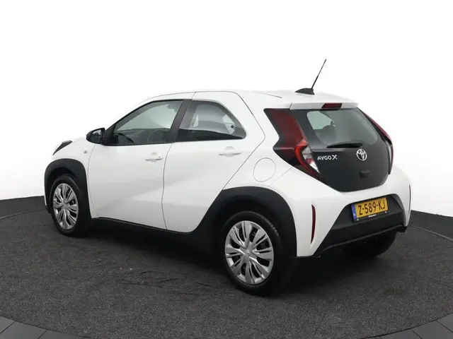 Toyota Aygo X 1.0 VVT-i MT Play 2024 Benzine 12