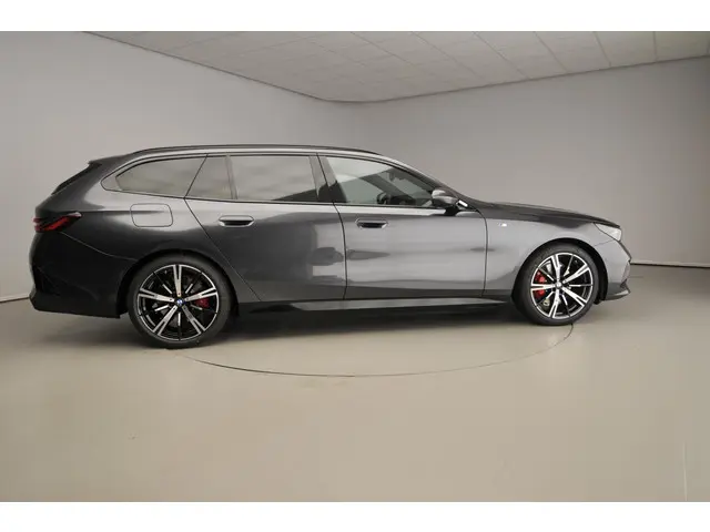 BMW 5 Serie Touring 530e 2025 Hybride Benzine 4