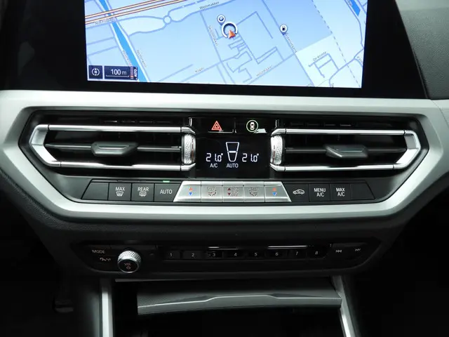 BMW 3 Serie Sedan 320d 2020 Diesel 14