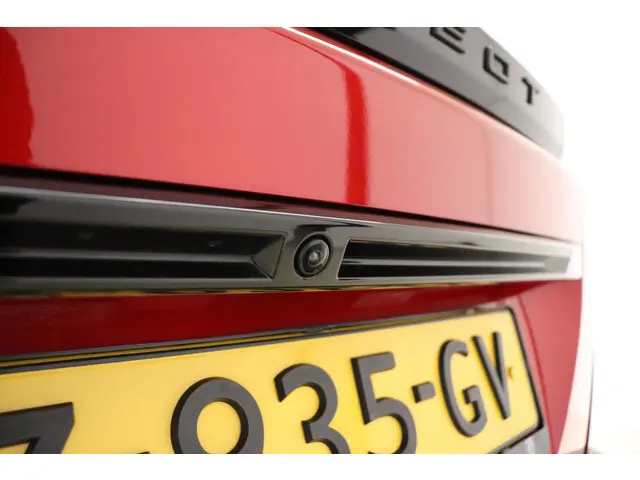 Peugeot 2008 1.2 PureTech 100 Allure 2024 Benzine 15