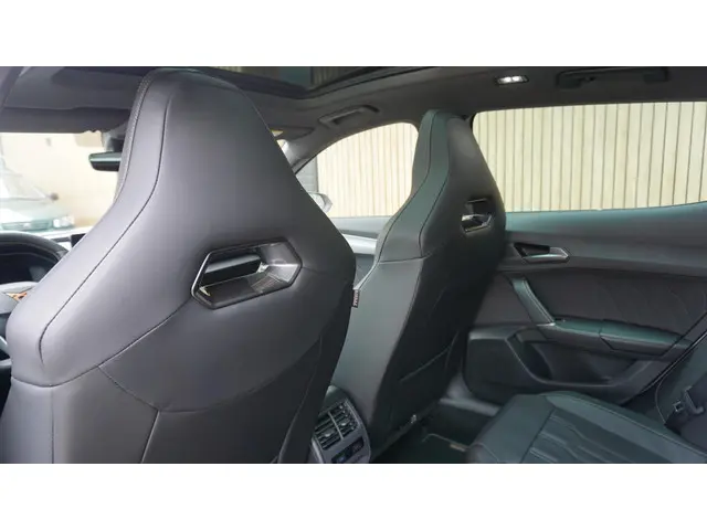 CUPRA Formentor 1.4 e-Hybrid 204pk 2021 Hybride Benzine 33