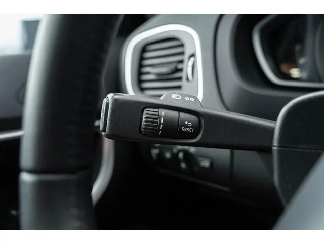 Volvo V40 T2 Polar+ 2019 Benzine 30