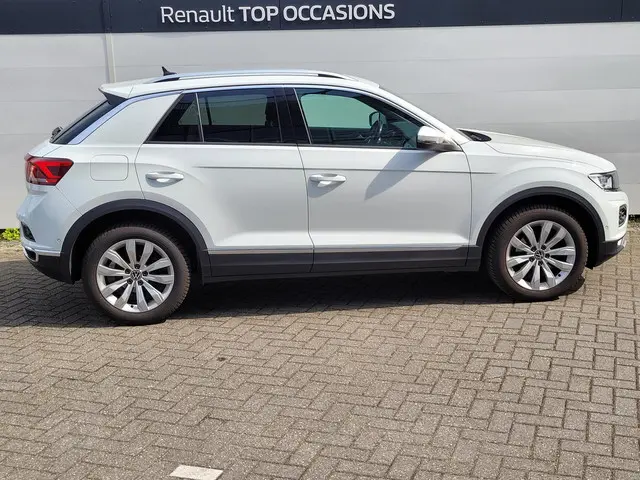 Volkswagen T-Roc 1.5 TSI Sport 2020 Benzine 17