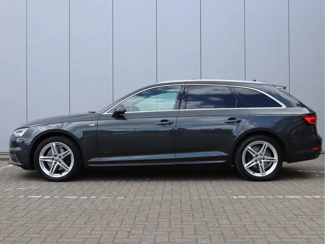 Audi A4 Avant 1.4 TFSI Sport S line edition 2018 Benzine 17